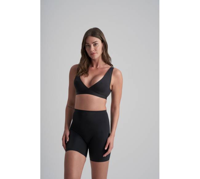 ByeBra Lengvos kompresijos besiūliai formuojantys šortukai INVISIBLE SHORT BLACK2