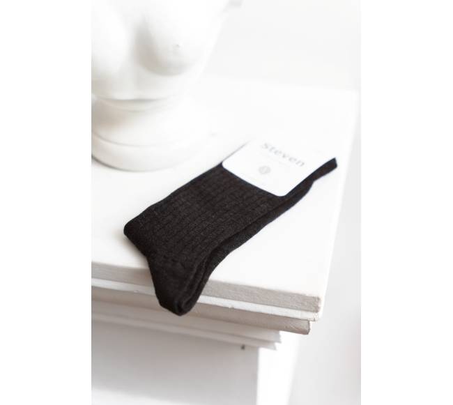 Steven Stulpelių rašto merino vilnos kojinės, juodos spalvos1