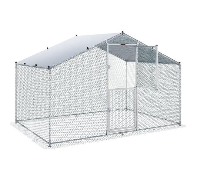 Didelis metalinis vištų aptvaras su dengtu stogu0