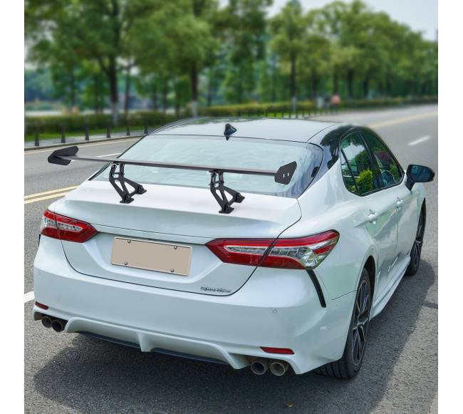 Universalus galinis spoileris GT stiliumi7