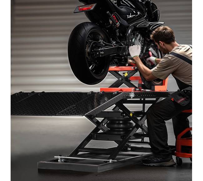 Motociklo keltuvas su pneumatinėmis funkcijomis7