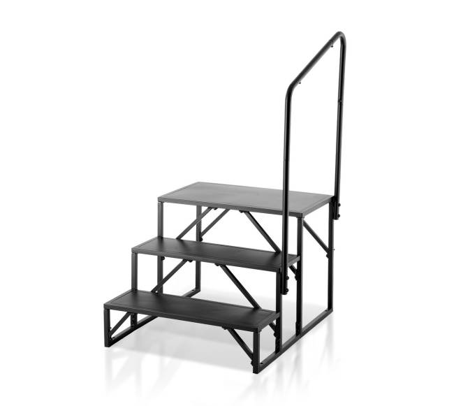 3 pakopų laiptų žingsniai su turėklu9