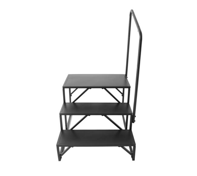 3 pakopų laiptų žingsniai su turėklu10