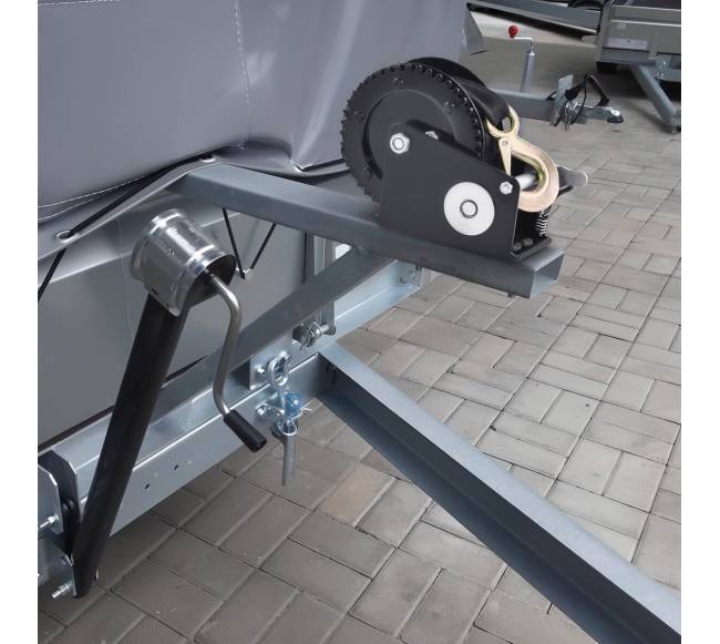 Rankinis gervė su 907 kg traukos galia7