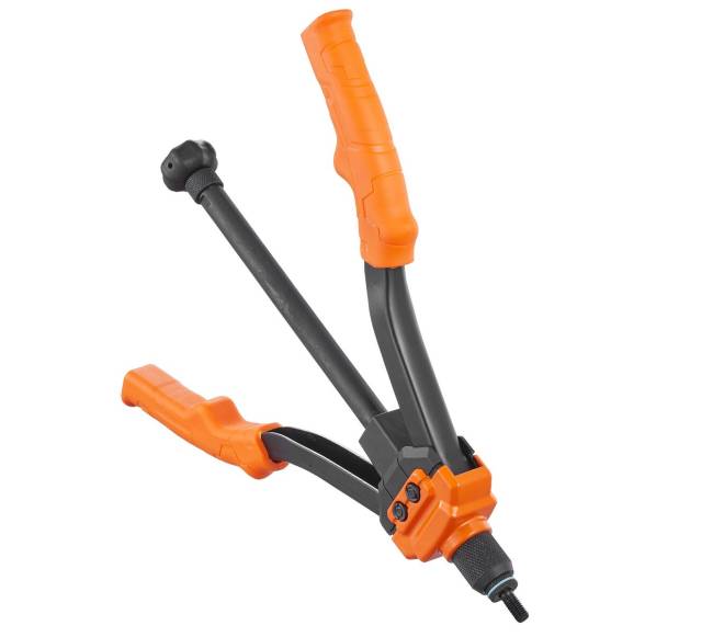 Rievių įrankis su 7 antgaliais ir kniedėmis9