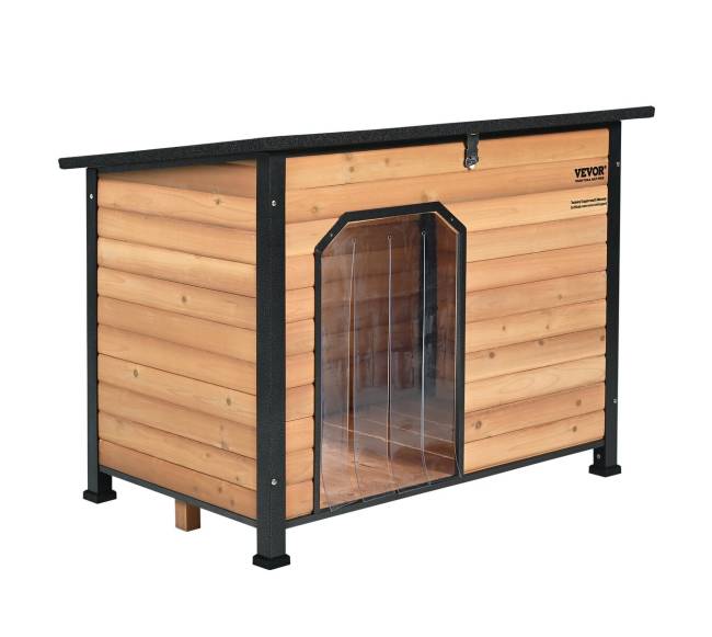 Lauko šuns namelis iš medžio su atvira stogu0