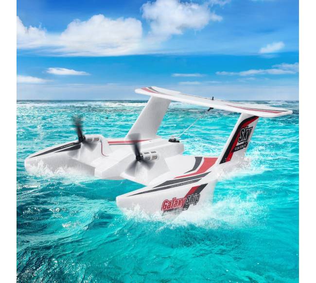 Amfibinis RC lėktuvas su nuotolinio valdymo pultu7