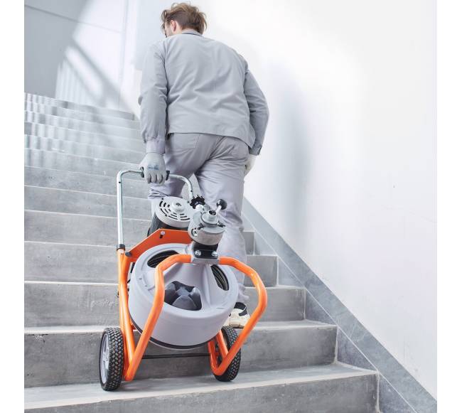 Vamzdžių valymo mašina 23m su automatinio padavimo ir ratukais7