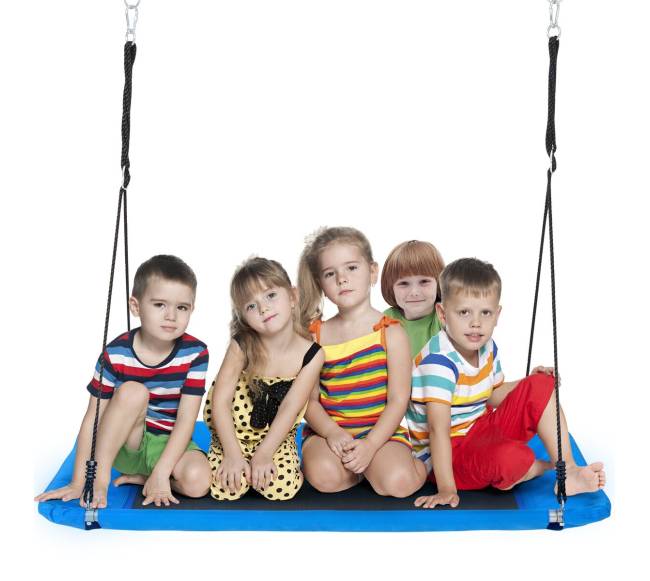 Vaikams skirtas platforminis sūpynės medis0