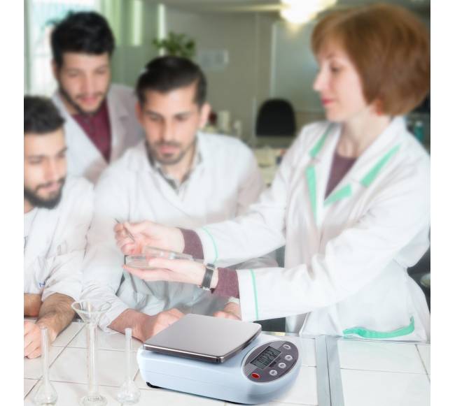 Analitinės laboratorinės svarstyklės 3000g x 0.01g7