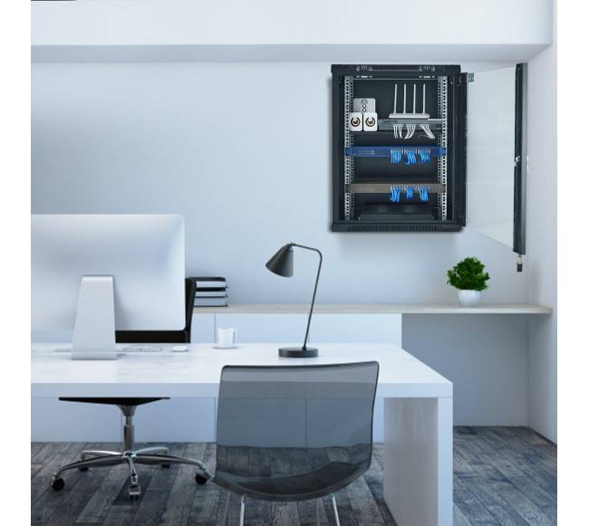 15U sieninis serverio stovo spintos korpusas7