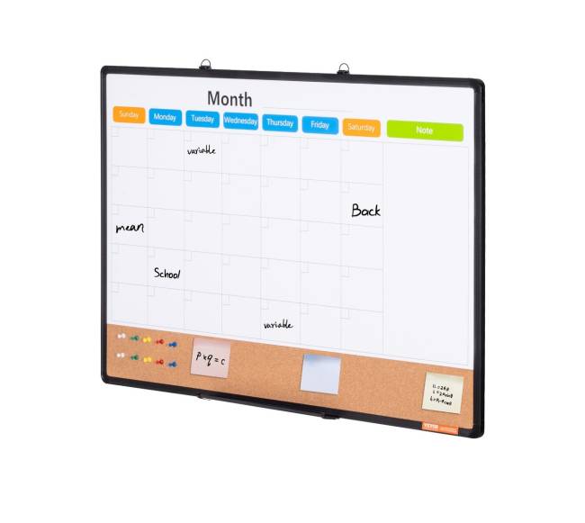 Mėnesinis kalendorius baltos ir kamštinės lentos derinys0