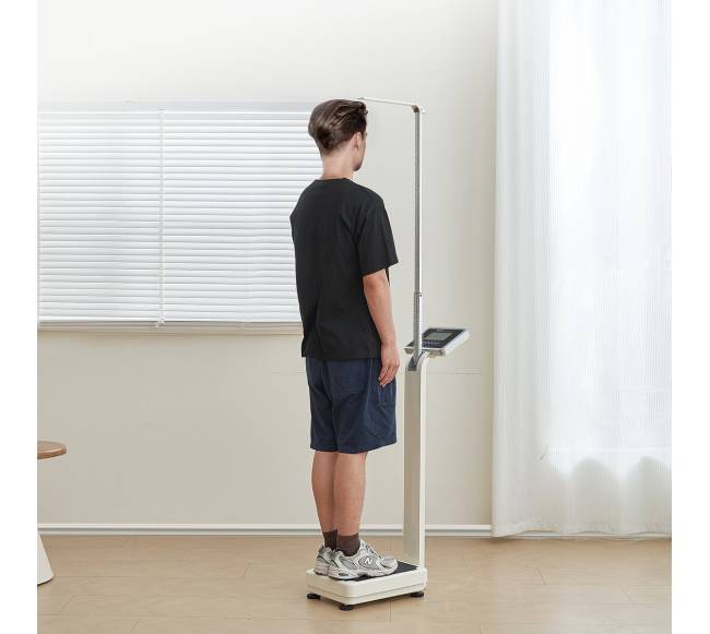 Medicininės skaitmeninės svarstyklės svoriui ir ūgiui7