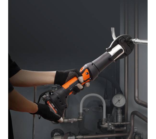 Pramoninis vamzdžių presavimo įrankis su akumuliatoriumi7