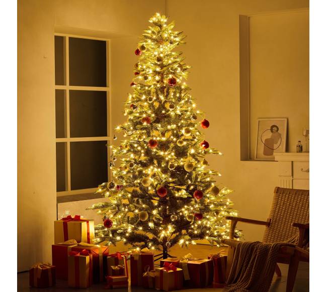 Kalėdinė eglutė su LED šviestukais7