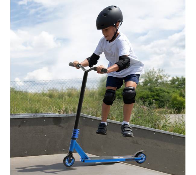 triukų paspirtukas su dvigubu deniu7