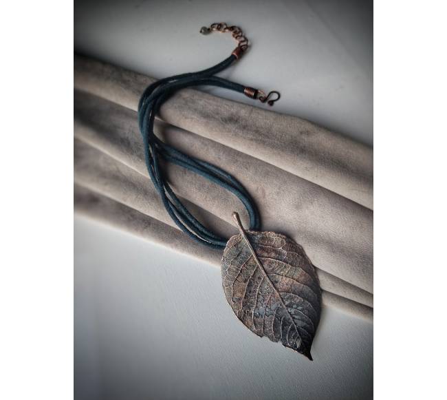 Rankų darbo kaklo...