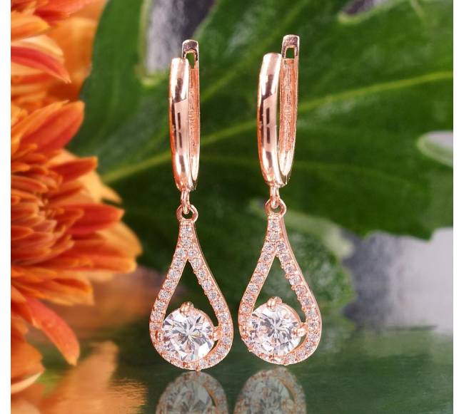 Auksiniai auskarai ant cilindrinės spynos2