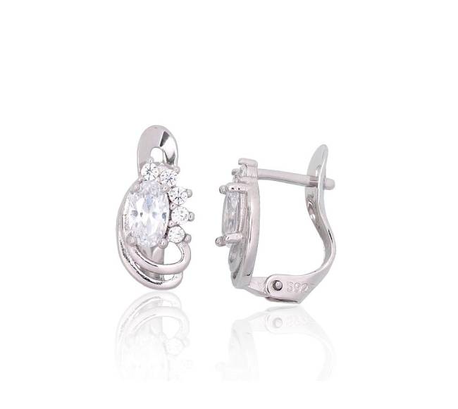 Sidabriniai auskarai ant cilindrinės spynos1