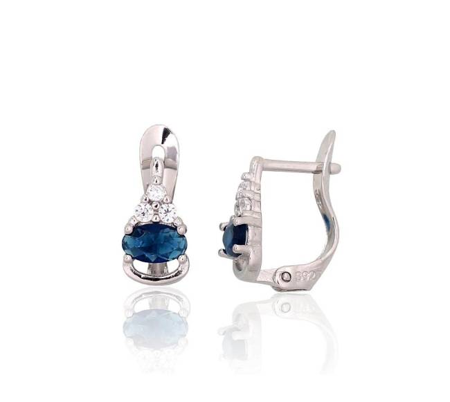 Sidabriniai auskarai ant cilindrinės spynos0