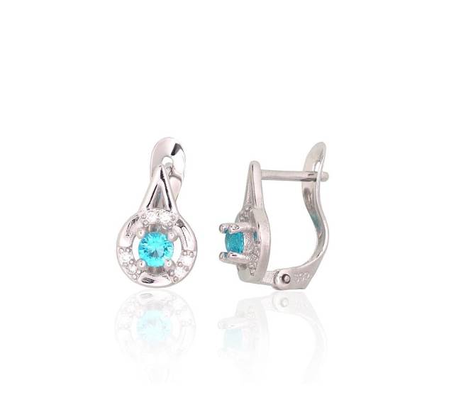 Sidabriniai auskarai ant cilindrinės spynos0