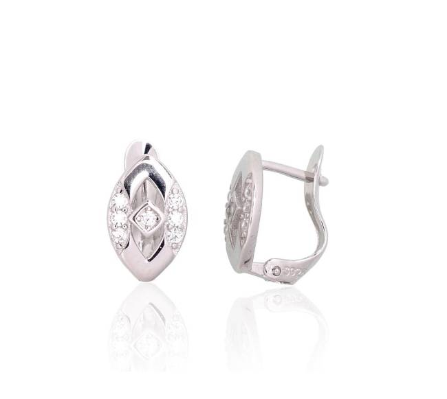 Sidabriniai auskarai ant cilindrinės spynos0