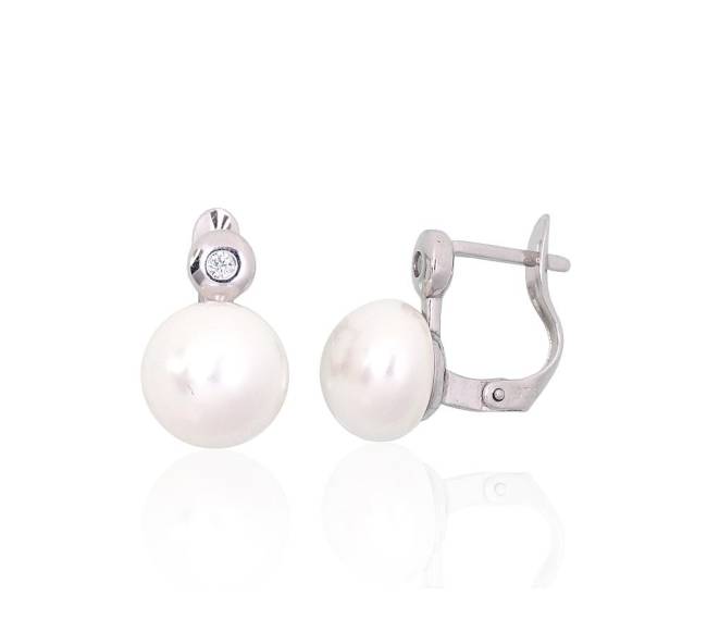 Sidabriniai auskarai ant cilindrinės spynos0