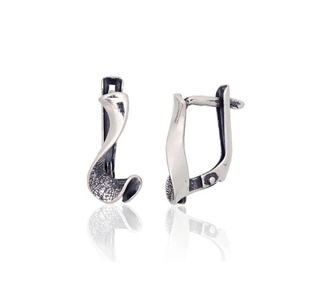 Sidabriniai auskarai ant cilindrinės spynos1