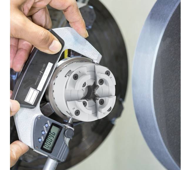 4 žandikaulių metalo tekinimo griebtuvas 96 mm7