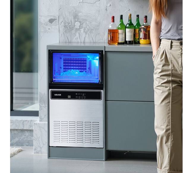 Ledo gaminimo mašina su siurbliu7