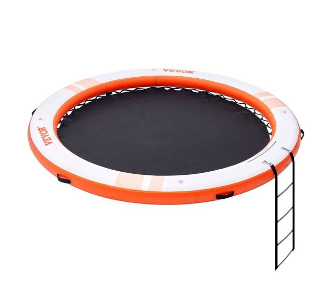 Pripučiama vandens platforma su trampoline0