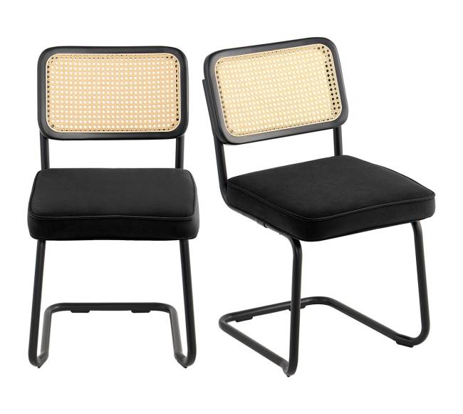 2 rataninės valgomojo kėdės0