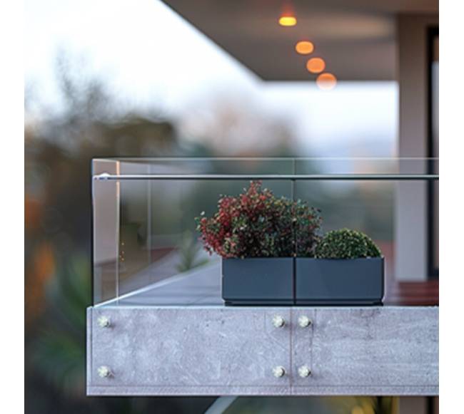 Stiklo spaustukai kvadratiniai turėklams 10 vnt7