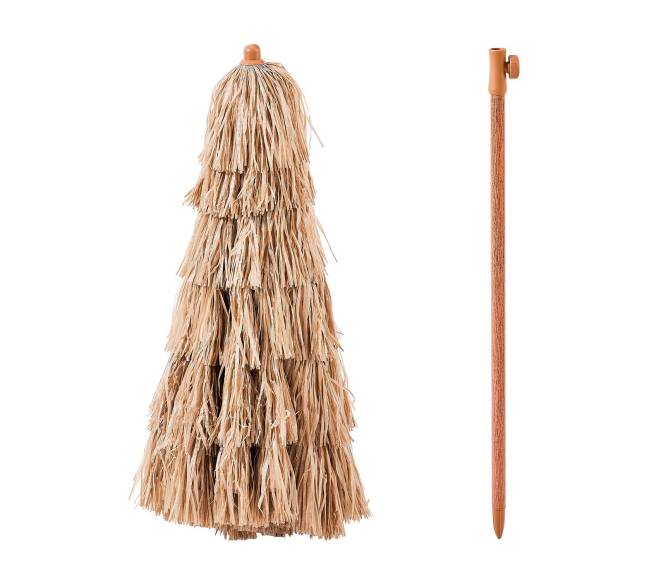 Tropinis šiaudinis skėtis sode ar paplūdimyje10