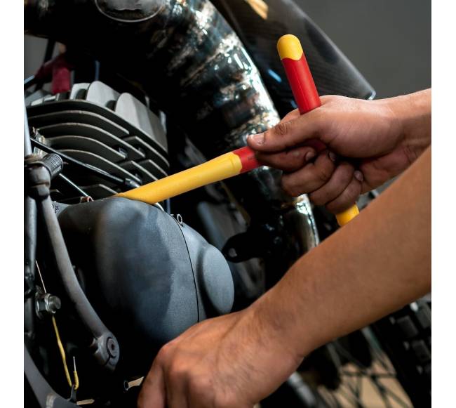 Izoliuotų galvučių rinkinys su T-formos rankena7