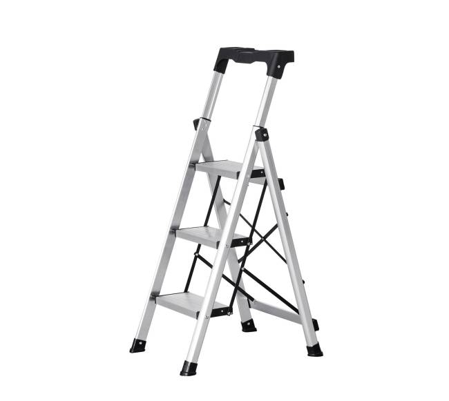 3 pakopų sulankstomos kopėčios su plačiais pedalais9