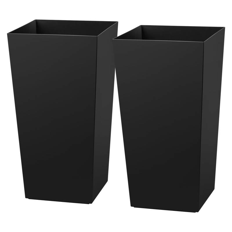 Aukšti juodi plastikiniai vazonai su ratukais0