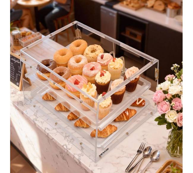 Konditerijos vitrina su dviem aukštais7