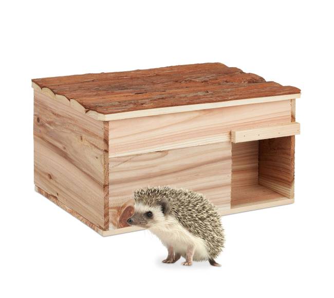 Medinis ežiuko namelis su grindimis0