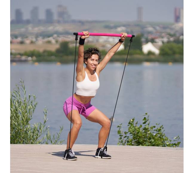 Pilates lazda su pasipriešinimo juostomis2