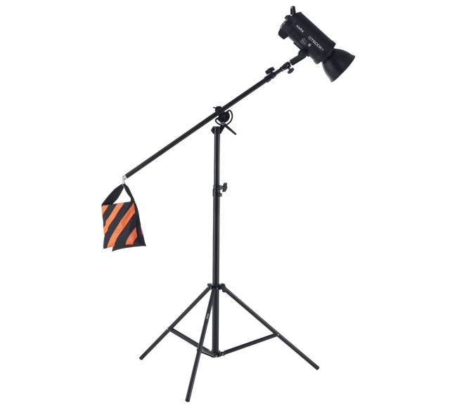 Stovas šviesai su oro pagalvėle ir strėle10