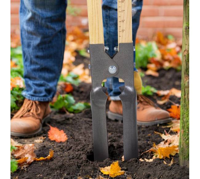 Žemės grąžtas su medine rankena ir skalės žymėmis7