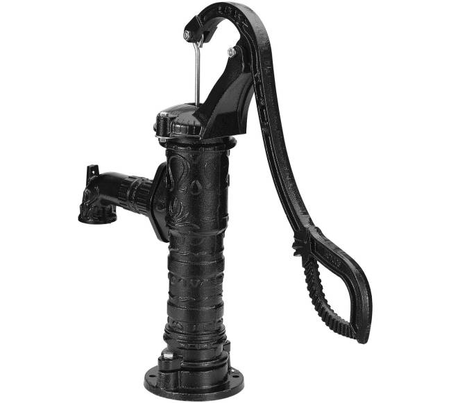 Senovinė rankinė vandens pompa8