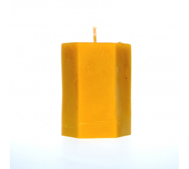 Šešiakampė bičių vaško žvakė