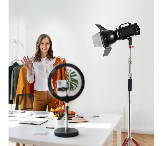 Apšvietimo stovas su ratukais iki 320 cm aukščio7