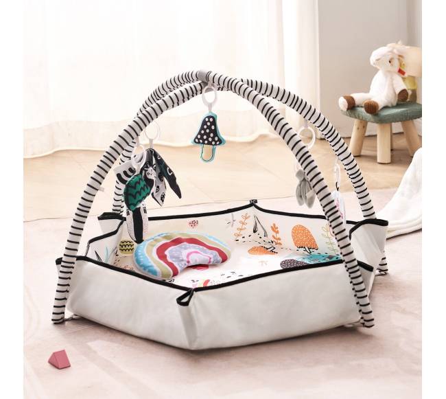 Kūdikio žaidimų kilimėlis su 6 sensoriniais žaislais7