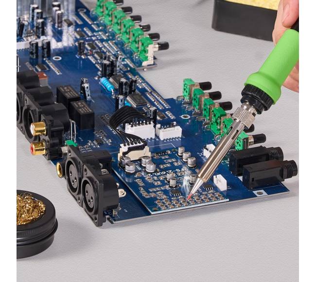 Lituoklio stotis, 75W LCD ekranas7