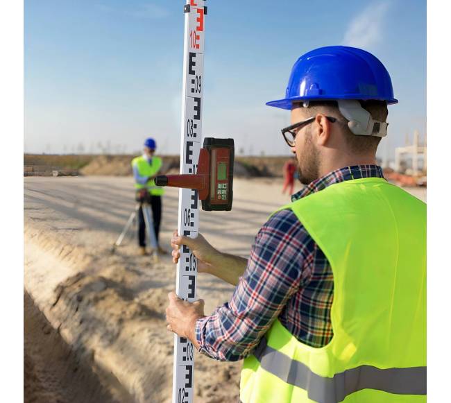 Telemetravičiai 4m su burbuliuko lygiu ir maišeliu7