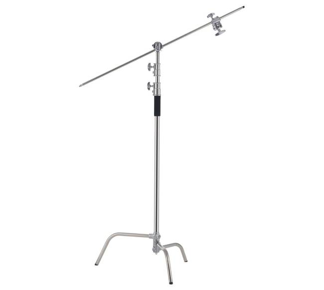 C stovas su strėle fotografijos įrangai9