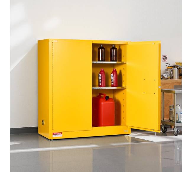 29 gal degiųjų skysčių spintelė su lentyna7